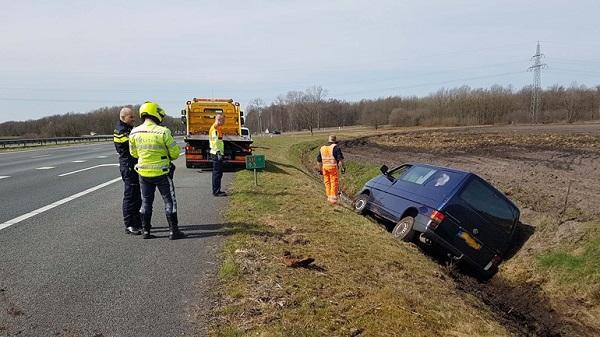 busje de sloot in op A37