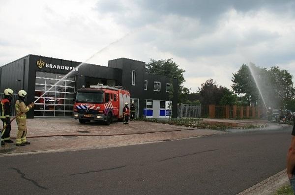 Eerbetoon aan omgekomen brandweerlieden in Assen