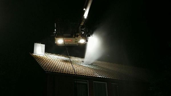 Brandweer blust zolderbrand in Oosterhesselen