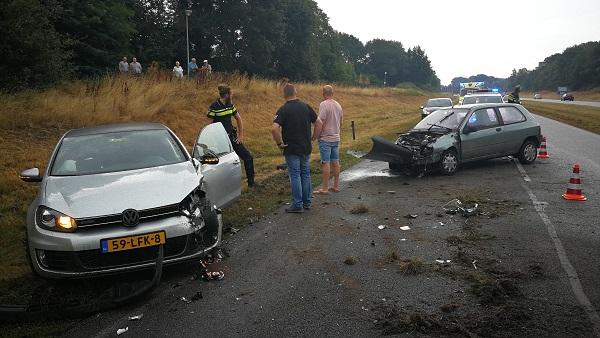 Twee gewonden en ravage bij ongeval op Rondweg Emmen