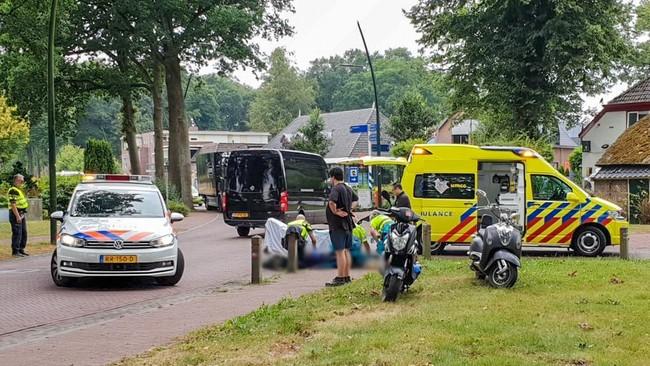 Scooterrijdster gewond bij ongeval in Rolde