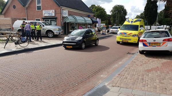 Fietser gewond na botsing met auto