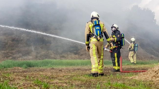 Brandweer druk met hooibrand in Bunne