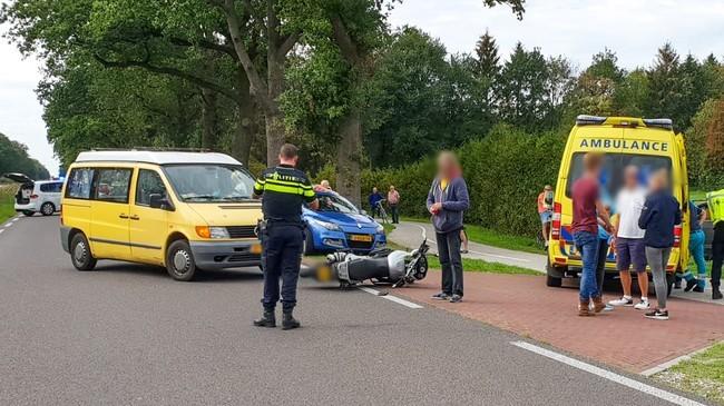 Motorrijder gewond bij ongeval op Hoofdweg in Veenhuizen
