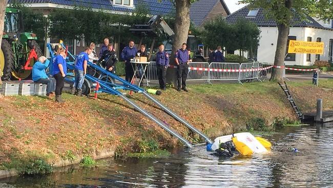 Ervaar hoe het is om met een auto te water te gaan in Smilde