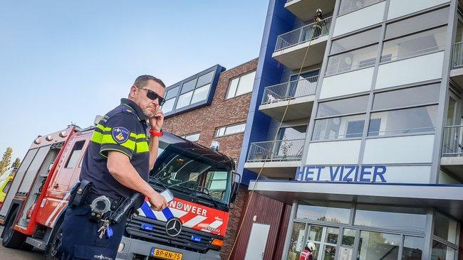 Rookmelder leidt tot grote inzet van hulpdiensten in Assen-Oost (Video)