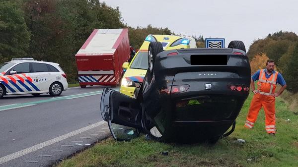 Update zwaar ongeval N34; Vrouw uur bekneld, 2 zwaar gewonden (video)