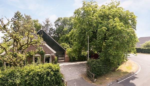 Grote woning te koop; 475.000 euro voor 1.310 M2