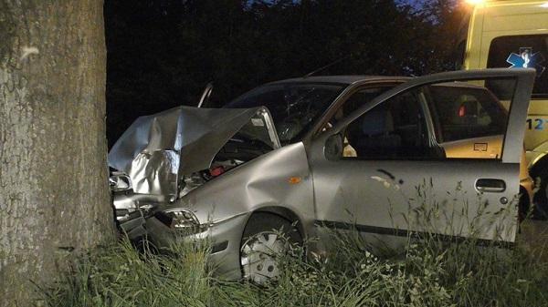 Handrem aangetrokken bij 80 km/h in Rolde: meerdere gewonden