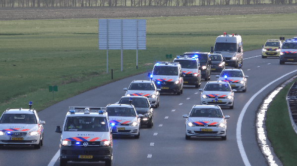 Politie met 66 km/u over de A28 onderweg naar Malieveld 