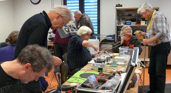 Repair CafÃ© Assen repareert gratis uw kapotte spullen