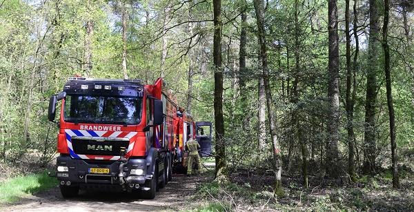 Brandweer voor vierde keer naar brand in zelfde bos gebied