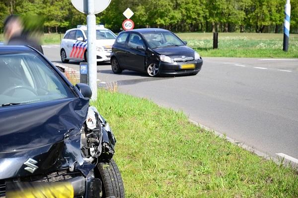 Bestuurder gewond bij ongeval op kruising