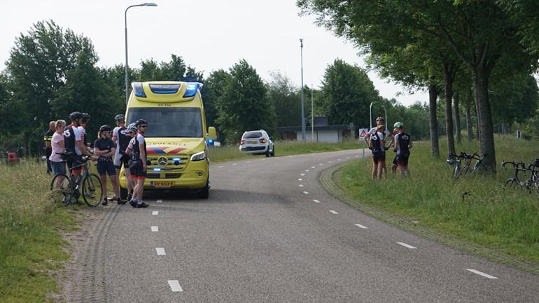 Wielrenner gewond na botsing met auto