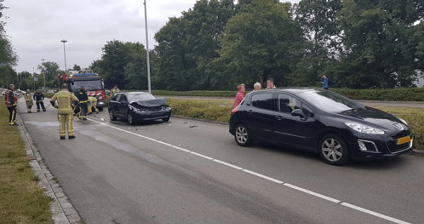 Veel schade bij kopstaart aanrijding Hoogeveen