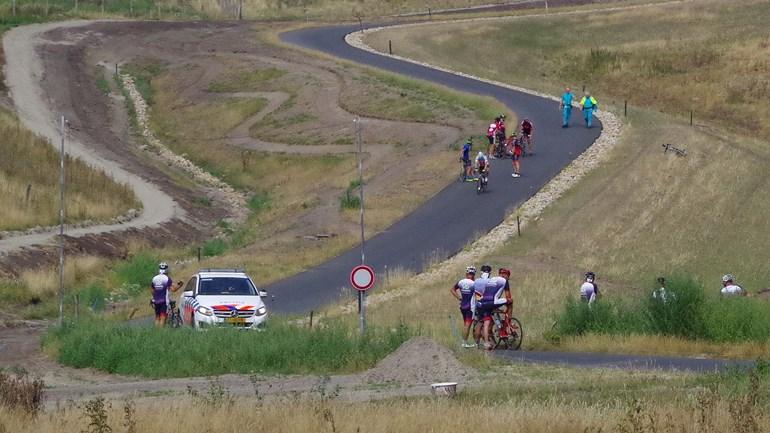 Wielrenner overleden na harde val op VAM-Berg