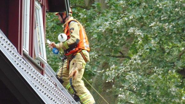 Brandweer weet huis te behouden na schoorsteenbrand