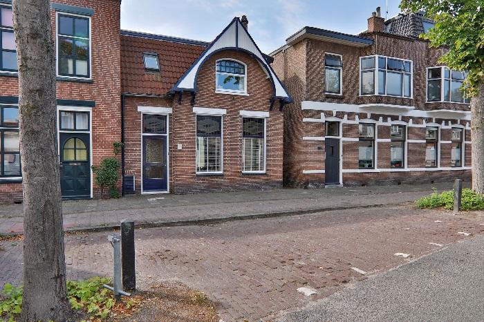 Te koop in Hoogeveen: Gemoderniseerde hoekwoning uit 1912