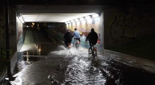 Wateroverlast door wolkbreuk in Meppel