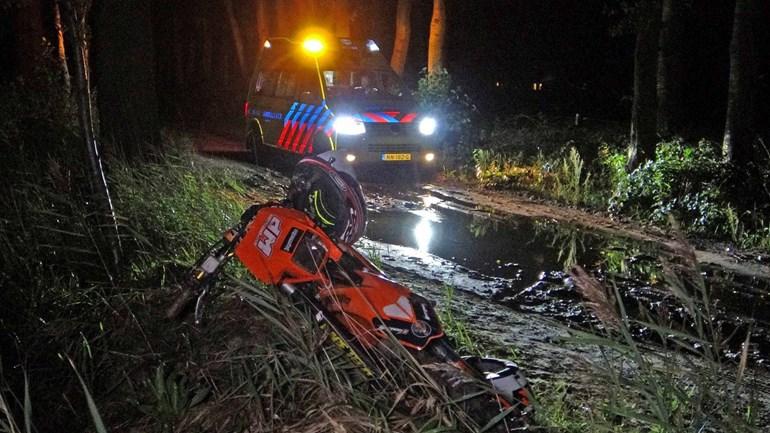 Motorcrosser gewond na valpartij op zandweg