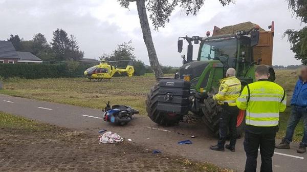 Traumahelikopter ingezet voor ernstig gewonde scooterrijder (video)