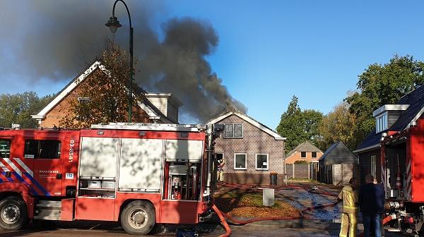 NL-Alert vanwege grote brand in net verbouwde woning