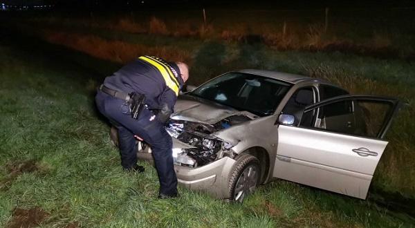 Bestuurder aangehouden na crash op A28