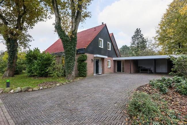 Te koop in Emmen: vrijstaande woning met ruime tuin