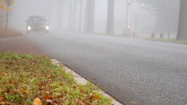 KNMI waarschuwt voor plaatselijke gladheid en dichte mist