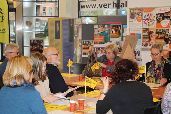 Schrijf in de bibliotheek mee met Amnesty International