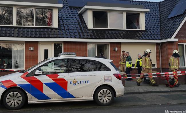 Persoon gewond bij woningbrand in Coevorden (Video)