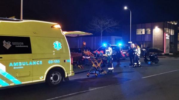 Twee gewonden na ongeval tussen busje en scooter