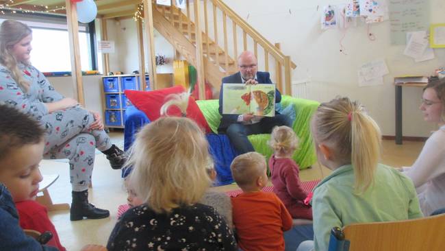 Wethouder Huizing opent Nationale Voorleesdagen met kinderen Kids First