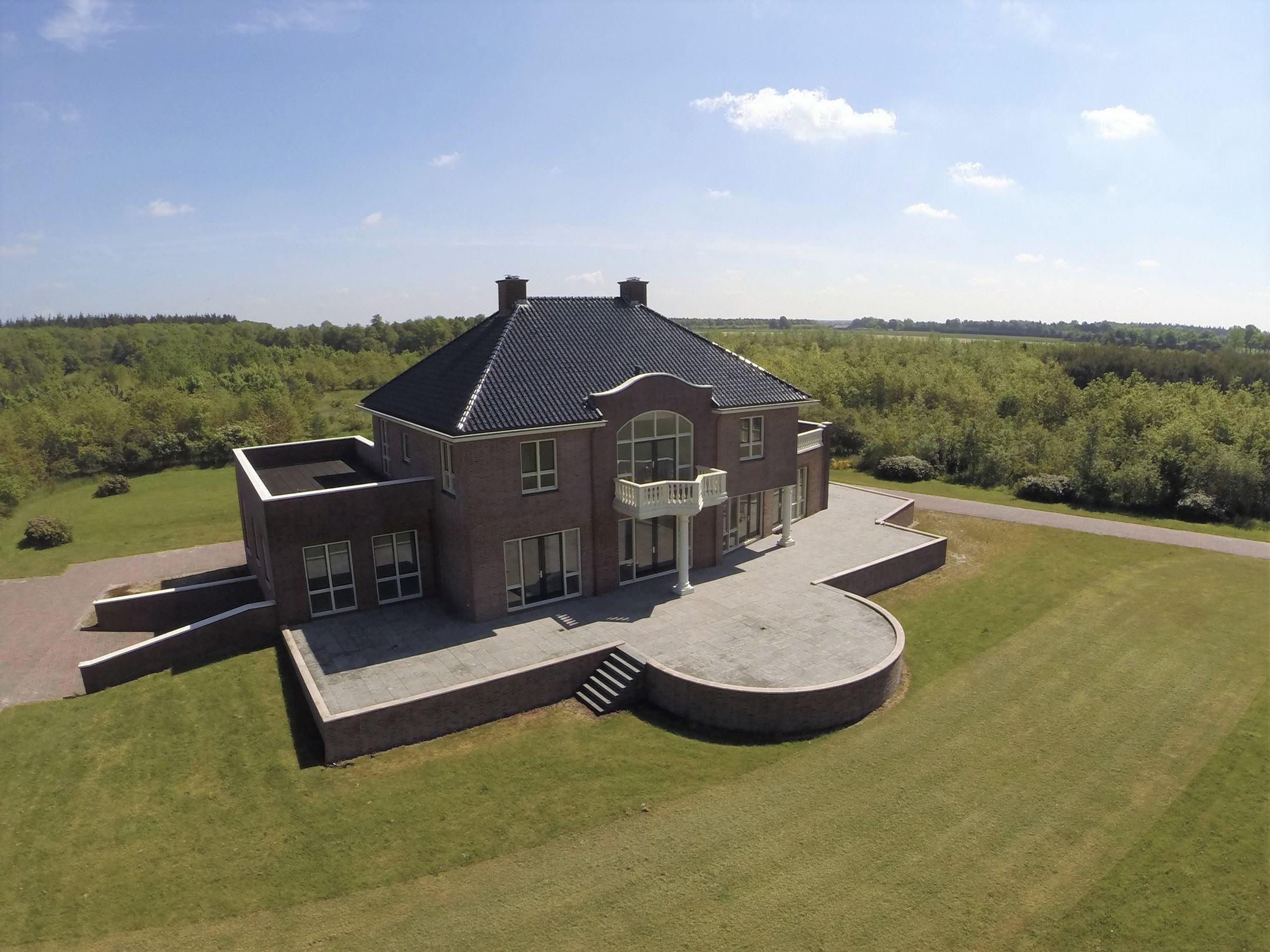 Te koop in Drenthe; landgoed met bijna 8 hectare grond