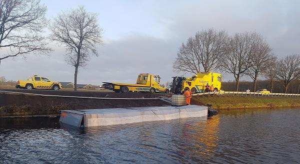 Chauffeur van te water geraakte vrachtwagen bleek dronken te zijn