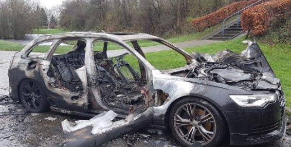 Opnieuw auto in vlammen op in Hoogeveen