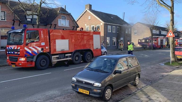 Traumahelikopter opgeroepen voor woningbrand in Hoogeveen (video)