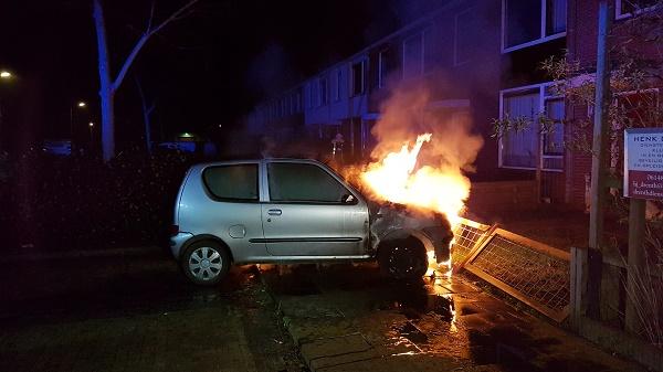 Opnieuw auto in de brand in Hoogeveen (video)