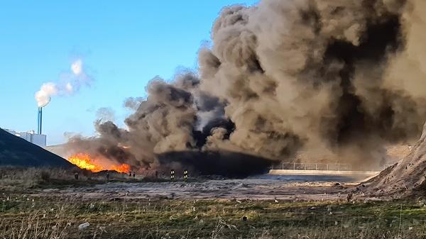 NL-Alert gegeven vanwege grote brand bij Attero Wijster