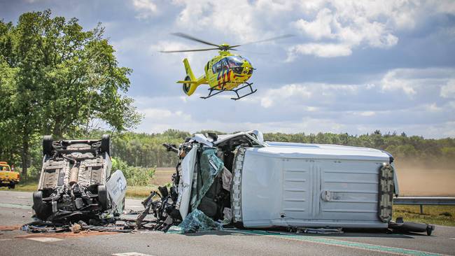 Traumahelikopter bij ernstig ongeval op N34 (Video)