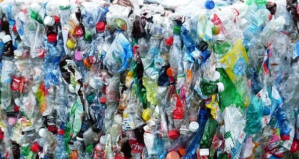 Provincie en Brussel investeren in ontwikkeling van sterker herbruikbaar plastic