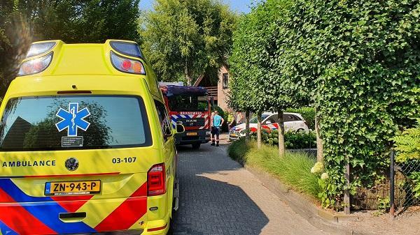 Bewoner ademt rook in bij keukenbrand