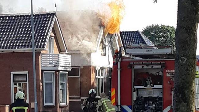 Grote uitslaande brand in woning Drouwenermond