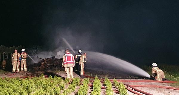 Veel rook bij buitenbrand in Hoogersmilde (video)