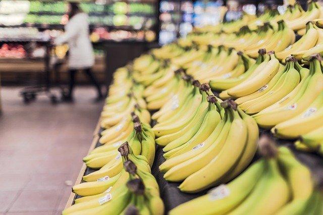 Albert Heijn winkels tot middernacht open en gaat met kerst bezorgen