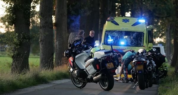 Motorrijder gewond bij harde val in Zeijerveen (video)