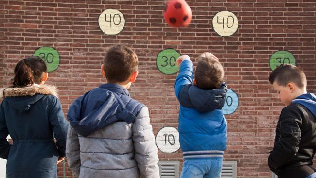 Helft basisscholen Drenthe doet mee aan de Nationale Buitenlesdag