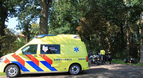 Motorrijder gewond na botsing met auto (video)