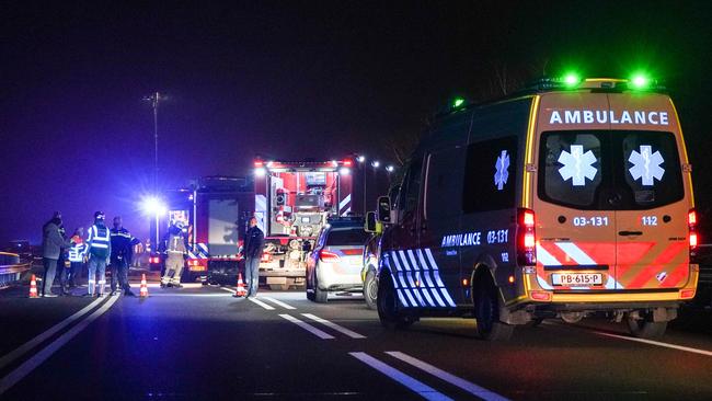 Man (25) overleden bij frontale aanrijding (Video)