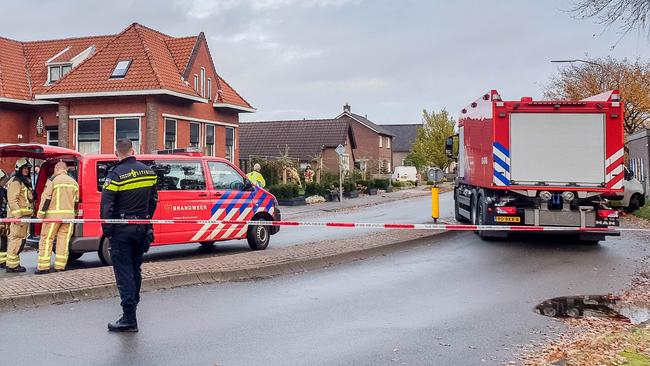 Straat in Klazienaveen tijd afgesloten vanwege gaslekkage (Video)